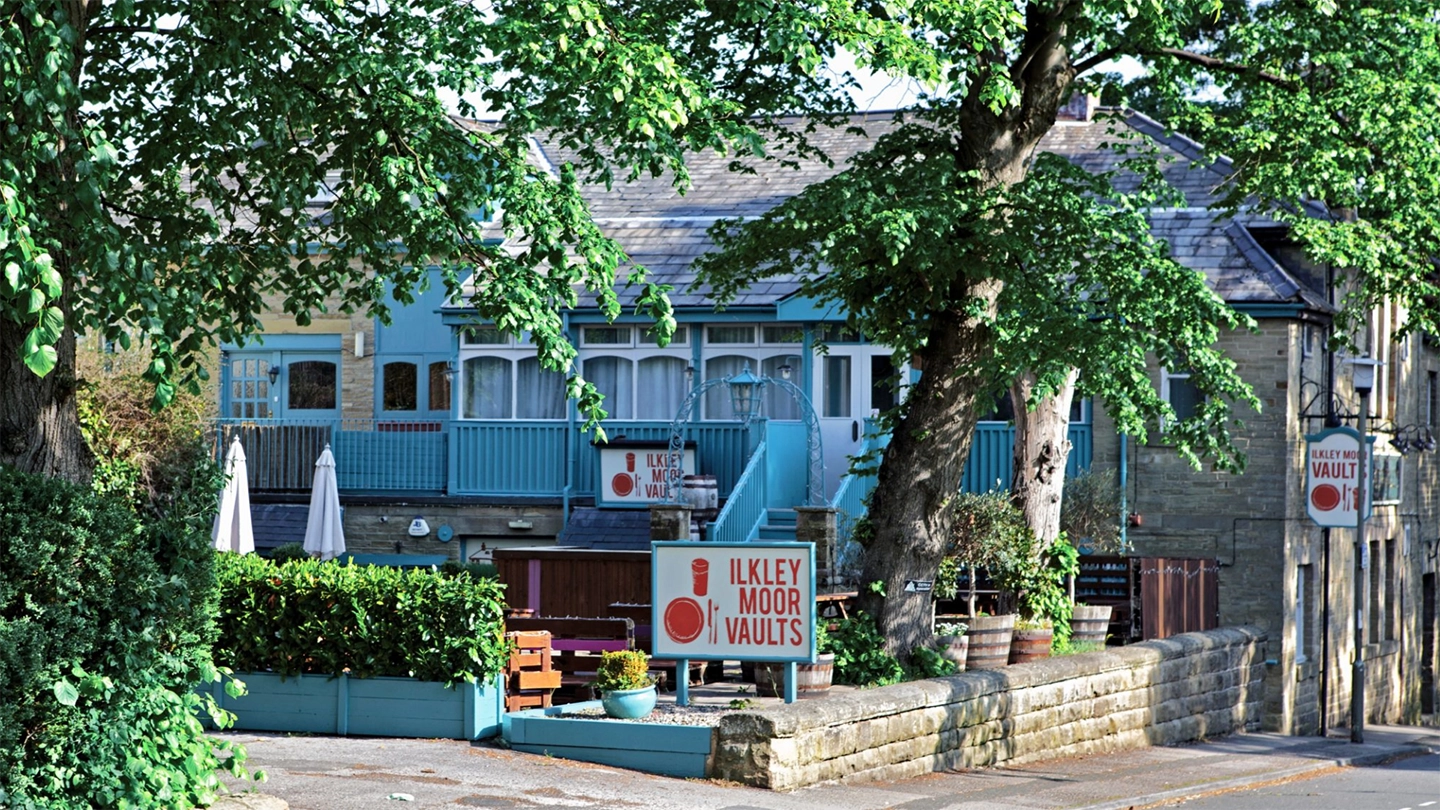 ilkley moor vaults bar and restaurant